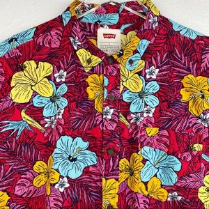 Levi’s Floral Button down shirt sleeve shirt Large